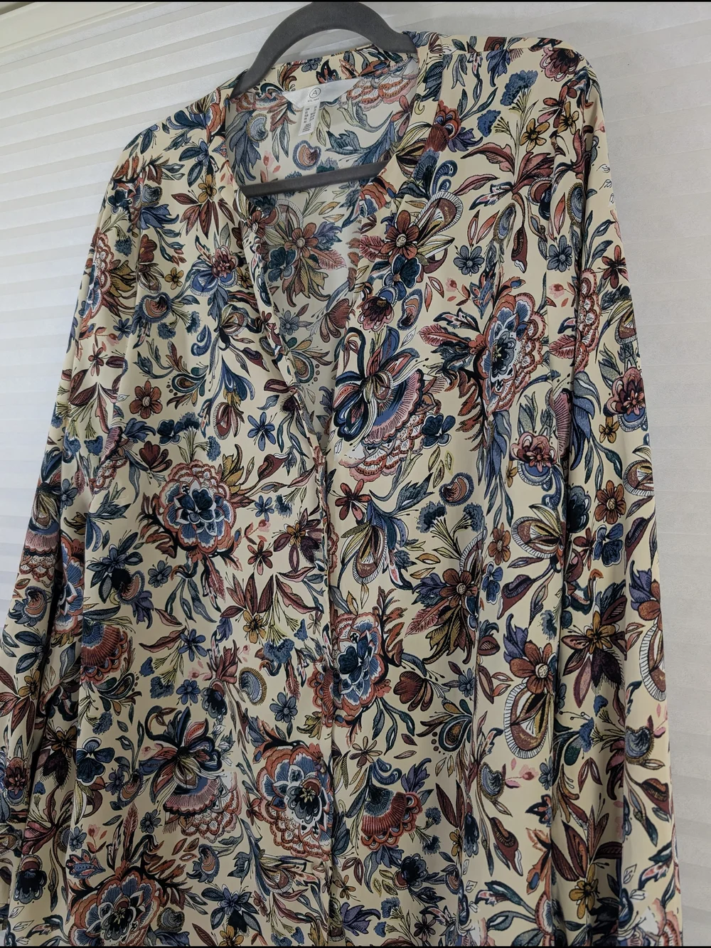 A MTL 1980 Floral V-Neck Blouse | Coastal Grandmother | 70s Boho | 2X - Picture 5 of 5